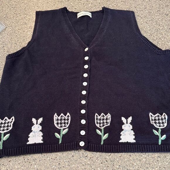 MARIA CHRISTINA Bunny & Tulip Embroidered Cottagecore Easter Sweater Vest - Picture 2 of 11